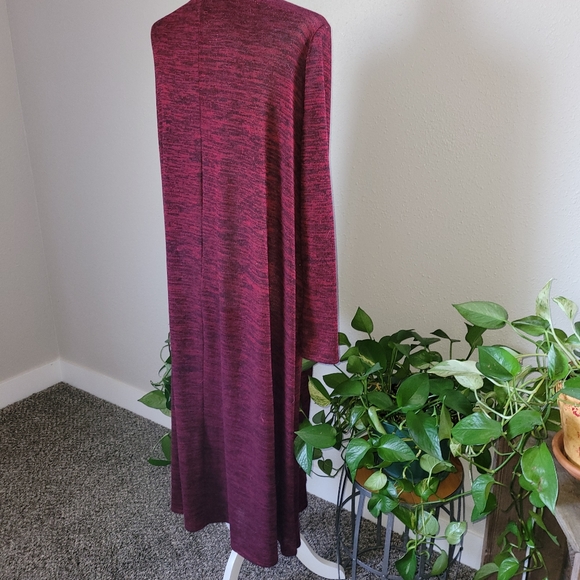 LulaRoe women's open front cardigan with pockets. - Picture 6 of 16